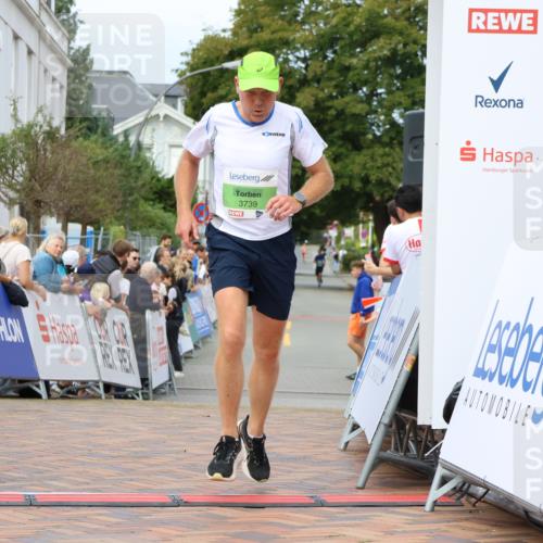 31.08.2025 - 21. Blankeneser Heldenlauf Strokosch-Dieckow http://msf.ph/oto/8658083 31.08.2025 10:52:28 Ziel 3739, 3400 meine-sportfotos.de