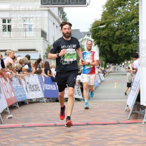 31.08.2025 - 21. Blankeneser Heldenlauf Strokosch-Dieckow http://msf.ph/oto/8658267 31.08.2025 10:51:43 Ziel 3627, 3021 meine-sportfotos.de