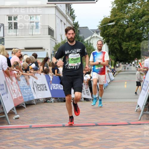 31.08.2025 - 21. Blankeneser Heldenlauf Strokosch-Dieckow http://msf.ph/oto/8658275 31.08.2025 10:51:43 Ziel 3627, 3021 meine-sportfotos.de