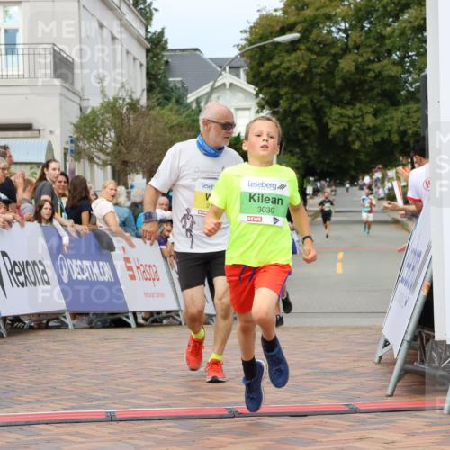 31.08.2025 - 21. Blankeneser Heldenlauf Strokosch-Dieckow http://msf.ph/oto/8658362 31.08.2025 10:51:30 Ziel 2187, 3580, 3030 meine-sportfotos.de