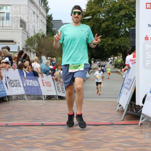 31.08.2025 - 21. Blankeneser Heldenlauf Strokosch-Dieckow http://msf.ph/oto/8658402 31.08.2025 10:51:20 Ziel 3388, 3292 meine-sportfotos.de