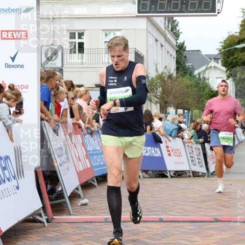 31.08.2025 - 21. Blankeneser Heldenlauf Strokosch-Dieckow http://msf.ph/oto/8658480 31.08.2025 10:50:30 Ziel 3699, 3354, 3564 meine-sportfotos.de