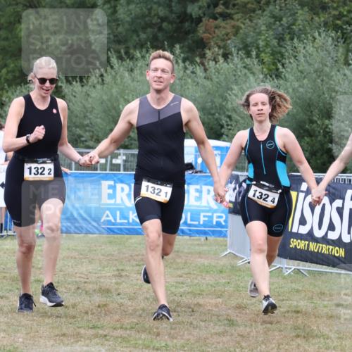 31.08.2025 - Elbe Triathlon Hamburg Strokosch-Dieckow http://msf.ph/oto/8658521 31.08.2025 16:34:29 Ziel  meine-sportfotos.de