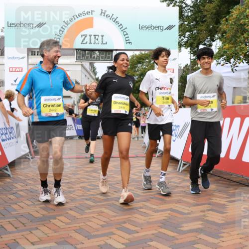 31.08.2025 - 21. Blankeneser Heldenlauf Strokosch-Dieckow http://msf.ph/oto/8658563 31.08.2025 10:34:48 Ziel 2524, 2244, 2021, 2214, 2215, 2655, 2298, 2488, 2438, 2439, 2349, 2441, 2442, 2350, 2048 meine-sportfotos.de