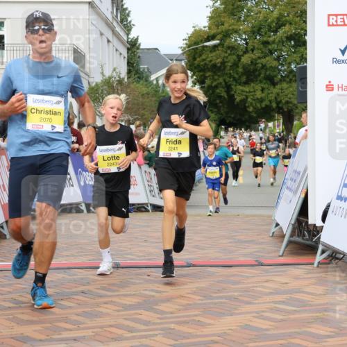 31.08.2025 - 21. Blankeneser Heldenlauf Strokosch-Dieckow http://msf.ph/oto/8658787 31.08.2025 10:25:55 Ziel 2342, 2472, 2070, 2241, 2243 meine-sportfotos.de