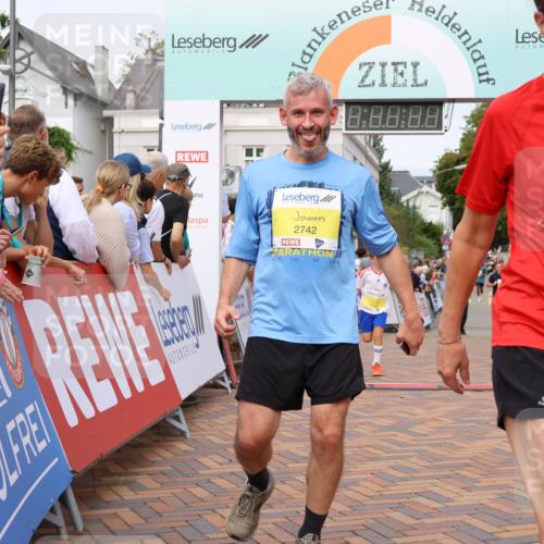 31.08.2025 - 21. Blankeneser Heldenlauf Strokosch-Dieckow http://msf.ph/oto/8658844 31.08.2025 10:25:36 Ziel 2410, 2411, 2742, 2475, 2363, 2397, 2726 meine-sportfotos.de