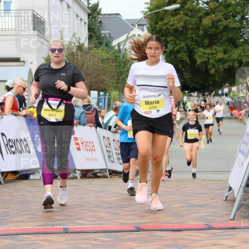 31.08.2025 - 21. Blankeneser Heldenlauf Strokosch-Dieckow http://msf.ph/oto/8658901 31.08.2025 10:33:25 Ziel 2011, 2044, 2126, 2640, 2639, 2220, 2221 meine-sportfotos.de