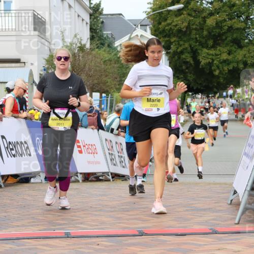 31.08.2025 - 21. Blankeneser Heldenlauf Strokosch-Dieckow http://msf.ph/oto/8658905 31.08.2025 10:33:25 Ziel 2011, 2044, 2126, 2640, 2639, 2220, 2221 meine-sportfotos.de