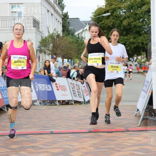 31.08.2025 - 21. Blankeneser Heldenlauf Strokosch-Dieckow http://msf.ph/oto/8658910 31.08.2025 10:33:14 Ziel 2304, 2433, 2388, 2430 meine-sportfotos.de