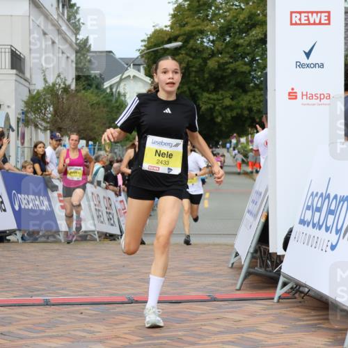 31.08.2025 - 21. Blankeneser Heldenlauf Strokosch-Dieckow http://msf.ph/oto/8658923 31.08.2025 10:33:12 Ziel 2304, 2433, 2388, 2430, 2658 meine-sportfotos.de