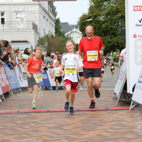 31.08.2025 - 21. Blankeneser Heldenlauf Strokosch-Dieckow http://msf.ph/oto/8659000 31.08.2025 10:25:07 Ziel 2357, 2183, 2717, 2285, 2286, 2331, 2359, 2661 meine-sportfotos.de