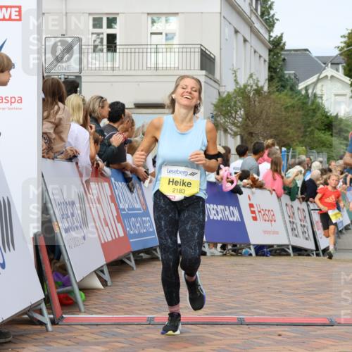 31.08.2025 - 21. Blankeneser Heldenlauf Strokosch-Dieckow http://msf.ph/oto/8659024 31.08.2025 10:25:04 Ziel 2398, 2183, 2384, 2717, 2285, 2286, 2331 meine-sportfotos.de
