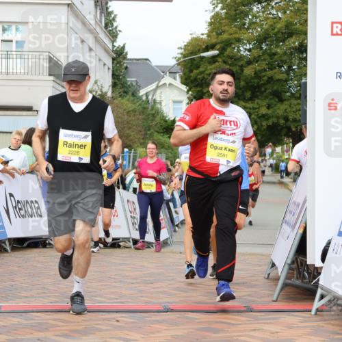 31.08.2025 - 21. Blankeneser Heldenlauf Strokosch-Dieckow http://msf.ph/oto/8659067 31.08.2025 10:31:57 Ziel 2222, 2567, 2077, 2407, 2462, 2734, 2735, 2105, 2278, 2228, 2501 meine-sportfotos.de