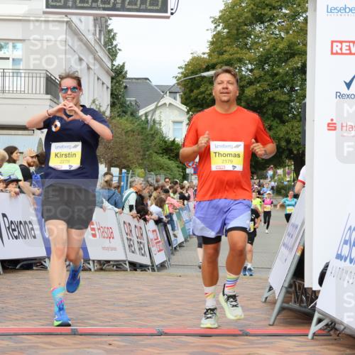31.08.2025 - 21. Blankeneser Heldenlauf Strokosch-Dieckow http://msf.ph/oto/8659327 31.08.2025 10:30:45 Ziel 2179, 2279, 2102 meine-sportfotos.de
