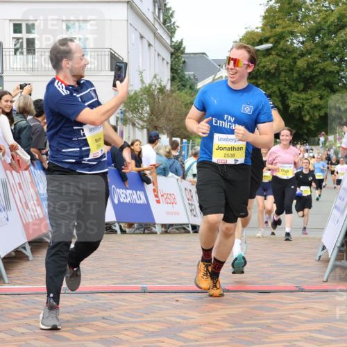 31.08.2025 - 21. Blankeneser Heldenlauf Strokosch-Dieckow http://msf.ph/oto/8659566 31.08.2025 10:29:32 Ziel 2614, 2615, 2684, 2538, 2558, 2277 meine-sportfotos.de