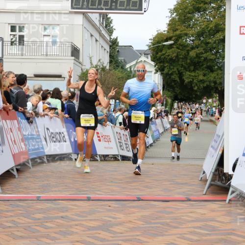 31.08.2025 - 21. Blankeneser Heldenlauf Strokosch-Dieckow http://msf.ph/oto/8659735 31.08.2025 10:28:41 Ziel 2727, 2697, 2700, 2351, 2687 meine-sportfotos.de