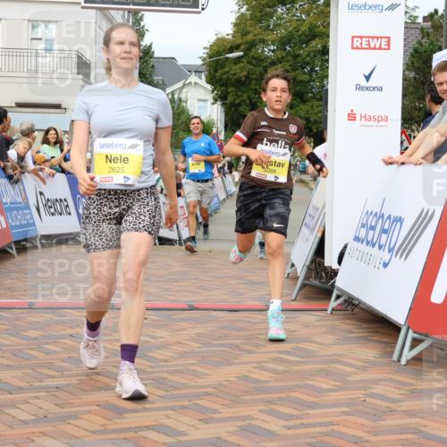31.08.2025 - 21. Blankeneser Heldenlauf Strokosch-Dieckow http://msf.ph/oto/8659808 31.08.2025 10:28:20 Ziel 2140, 2133, 2625, 2431, 2088, 2052, 2531 meine-sportfotos.de