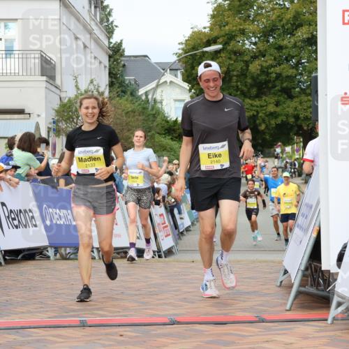 31.08.2025 - 21. Blankeneser Heldenlauf Strokosch-Dieckow http://msf.ph/oto/8659841 31.08.2025 10:28:15 Ziel 2348, 2140, 2133, 2625, 2088 meine-sportfotos.de