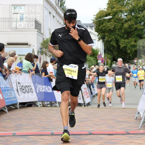 31.08.2025 - 21. Blankeneser Heldenlauf Strokosch-Dieckow http://msf.ph/oto/8659865 31.08.2025 10:28:11 Ziel 2348, 2067, 2140, 2133, 2261 meine-sportfotos.de