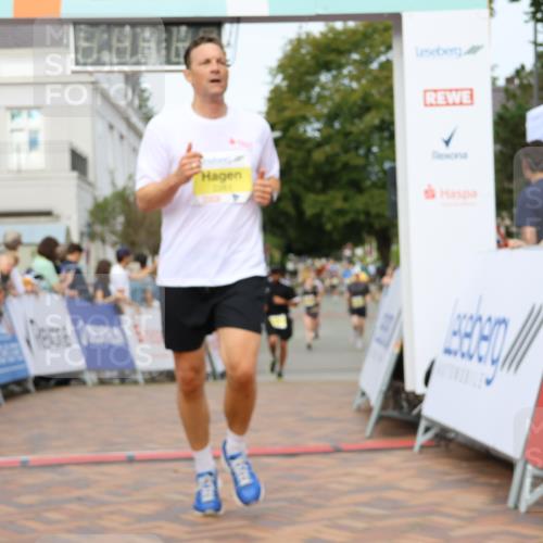 31.08.2025 - 21. Blankeneser Heldenlauf Strokosch-Dieckow http://msf.ph/oto/8659877 31.08.2025 10:28:07 Ziel 2112, 2348, 2068, 2067, 2741, 2659, 2261 meine-sportfotos.de