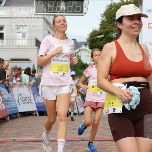 31.08.2025 - 21. Blankeneser Heldenlauf Strokosch-Dieckow http://msf.ph/oto/8659995 31.08.2025 10:27:27 Ziel 2715, 2463, 2725, 2533, 2709 meine-sportfotos.de