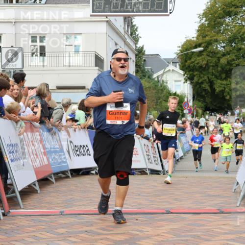 31.08.2025 - 21. Blankeneser Heldenlauf Strokosch-Dieckow http://msf.ph/oto/8660094 31.08.2025 10:27:05 Ziel 1101, 2468, 2393, 2205, 2521 meine-sportfotos.de