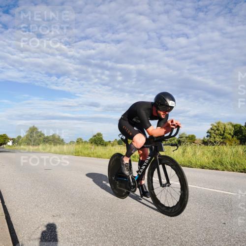 31.08.2025 - Elbe Triathlon Hamburg Michael Burmester http://msf.ph/oto/8660485 31.08.2025 08:36:23 Radfahren 206, 224, 243 meine-sportfotos.de