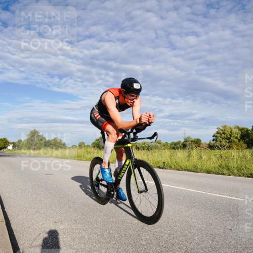 31.08.2025 - Elbe Triathlon Hamburg Michael Burmester http://msf.ph/oto/8660490 31.08.2025 08:36:48 Radfahren 210 meine-sportfotos.de
