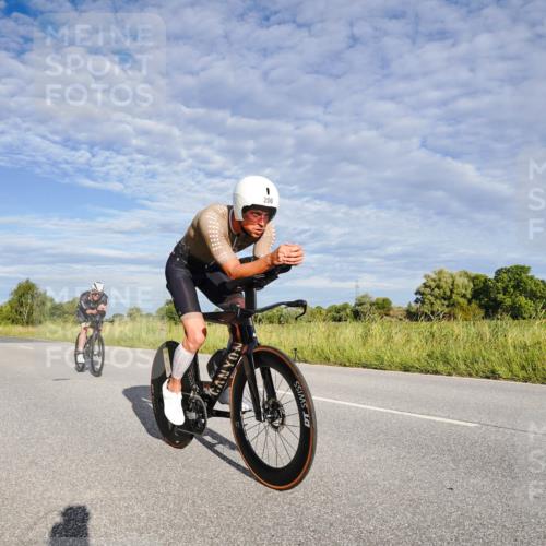 31.08.2025 - Elbe Triathlon Hamburg Michael Burmester http://msf.ph/oto/8660511 31.08.2025 08:39:24 Radfahren 200, 209, 232, 238 meine-sportfotos.de