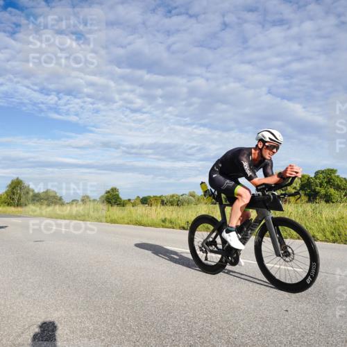 31.08.2025 - Elbe Triathlon Hamburg Michael Burmester http://msf.ph/oto/8660512 31.08.2025 08:39:25 Radfahren 200, 209, 232, 238 meine-sportfotos.de