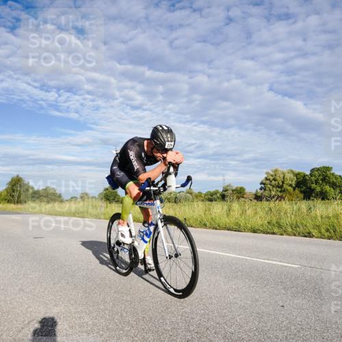 31.08.2025 - Elbe Triathlon Hamburg Michael Burmester http://msf.ph/oto/8660525 31.08.2025 08:39:54 Radfahren 167, 229 meine-sportfotos.de