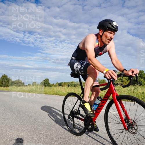 31.08.2025 - Elbe Triathlon Hamburg Michael Burmester http://msf.ph/oto/8660547 31.08.2025 08:42:00 Radfahren 180, 182 meine-sportfotos.de