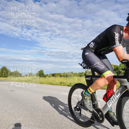 31.08.2025 - Elbe Triathlon Hamburg Michael Burmester http://msf.ph/oto/8660558 31.08.2025 08:42:53 Radfahren 231, 234 meine-sportfotos.de