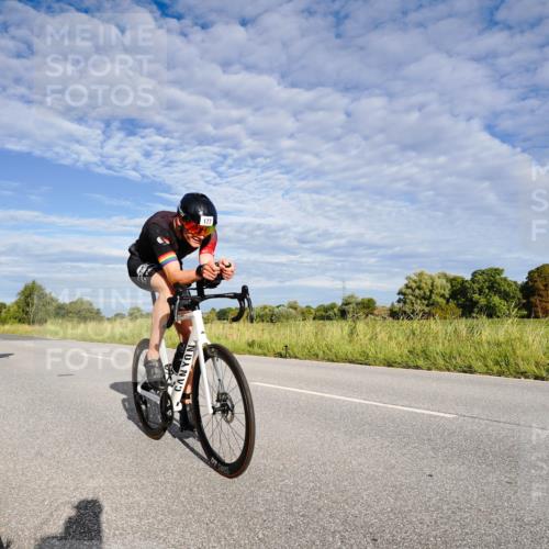 31.08.2025 - Elbe Triathlon Hamburg Michael Burmester http://msf.ph/oto/8660567 31.08.2025 08:43:53 Radfahren 177, 198, 199, 216 meine-sportfotos.de