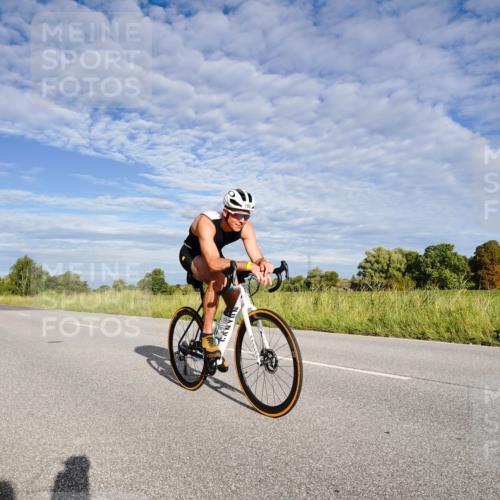 31.08.2025 - Elbe Triathlon Hamburg Michael Burmester http://msf.ph/oto/8660577 31.08.2025 08:44:26 Radfahren 192, 193 meine-sportfotos.de