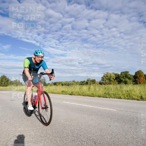 31.08.2025 - Elbe Triathlon Hamburg Michael Burmester http://msf.ph/oto/8660608 31.08.2025 08:47:29 Radfahren 206, 222 meine-sportfotos.de