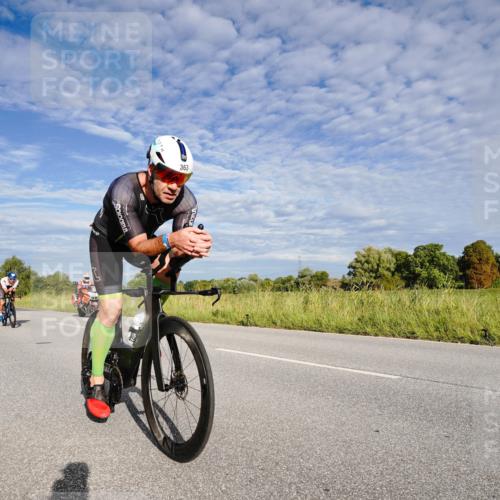 31.08.2025 - Elbe Triathlon Hamburg Michael Burmester http://msf.ph/oto/8660637 31.08.2025 08:49:09 Radfahren 345, 363 meine-sportfotos.de