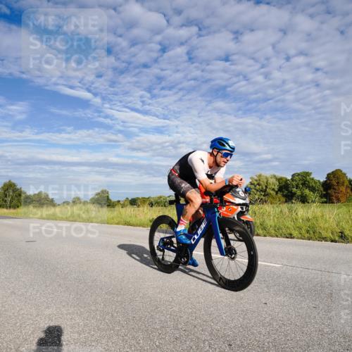 31.08.2025 - Elbe Triathlon Hamburg Michael Burmester http://msf.ph/oto/8660641 31.08.2025 08:49:10 Radfahren 345, 363 meine-sportfotos.de