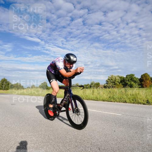 31.08.2025 - Elbe Triathlon Hamburg Michael Burmester http://msf.ph/oto/8660647 31.08.2025 08:49:38 Radfahren 312, 333 meine-sportfotos.de