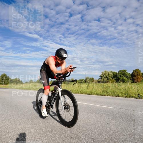 31.08.2025 - Elbe Triathlon Hamburg Michael Burmester http://msf.ph/oto/8660661 31.08.2025 08:50:28 Radfahren 186, 214, 223 meine-sportfotos.de