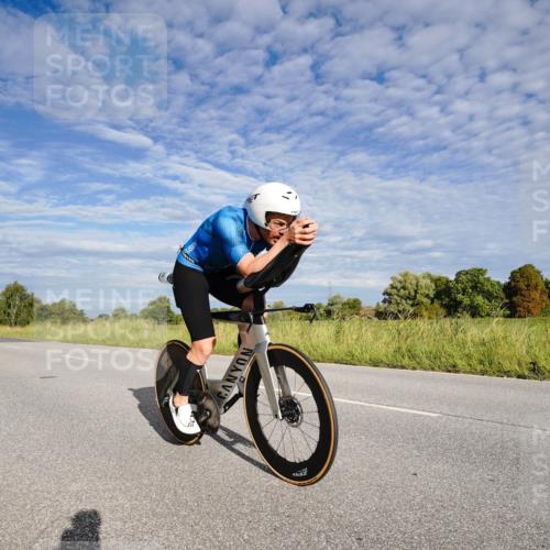 31.08.2025 - Elbe Triathlon Hamburg Michael Burmester http://msf.ph/oto/8660662 31.08.2025 08:50:29 Radfahren 186, 214, 223 meine-sportfotos.de