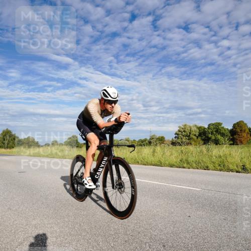 31.08.2025 - Elbe Triathlon Hamburg Michael Burmester http://msf.ph/oto/8660681 31.08.2025 08:51:47 Radfahren 200, 209, 232, 238, 332 meine-sportfotos.de