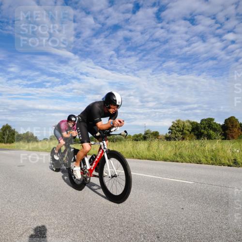 31.08.2025 - Elbe Triathlon Hamburg Michael Burmester http://msf.ph/oto/8660700 31.08.2025 08:52:55 Radfahren 230, 367, 369 meine-sportfotos.de