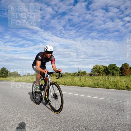 31.08.2025 - Elbe Triathlon Hamburg Michael Burmester http://msf.ph/oto/8660707 31.08.2025 08:53:19 Radfahren 172, 343 meine-sportfotos.de