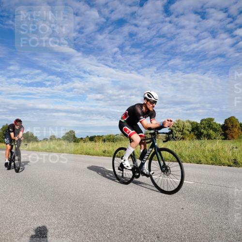 31.08.2025 - Elbe Triathlon Hamburg Michael Burmester http://msf.ph/oto/8660740 31.08.2025 08:53:49 Radfahren 252, 342 meine-sportfotos.de