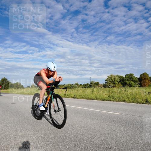 31.08.2025 - Elbe Triathlon Hamburg Michael Burmester http://msf.ph/oto/8660745 31.08.2025 08:54:10 Radfahren 187, 257, 265, 325, 375 meine-sportfotos.de
