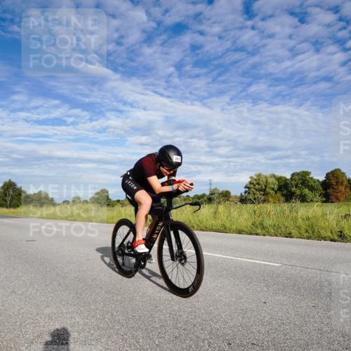 31.08.2025 - Elbe Triathlon Hamburg Michael Burmester http://msf.ph/oto/8660750 31.08.2025 08:54:15 Radfahren 208, 211, 257, 375 meine-sportfotos.de