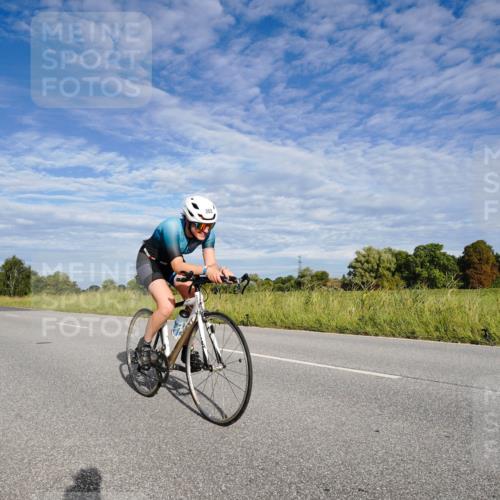 31.08.2025 - Elbe Triathlon Hamburg Michael Burmester http://msf.ph/oto/8660777 31.08.2025 08:55:16 Radfahren 215, 227, 231 meine-sportfotos.de