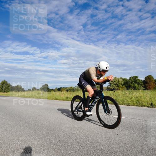 31.08.2025 - Elbe Triathlon Hamburg Michael Burmester http://msf.ph/oto/8660790 31.08.2025 08:55:42 Radfahren 207, 237, 335 meine-sportfotos.de