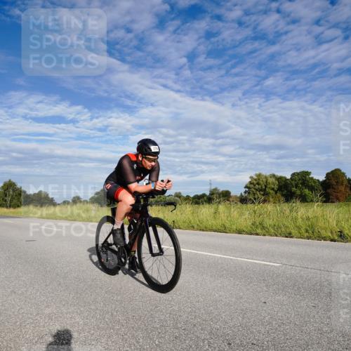31.08.2025 - Elbe Triathlon Hamburg Michael Burmester http://msf.ph/oto/8660798 31.08.2025 08:55:50 Radfahren 279, 331 meine-sportfotos.de